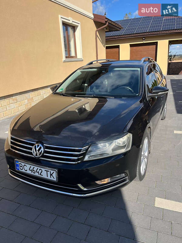 Універсал Volkswagen Passat 2010 в Львові фото 3 Універсал Volkswagen Passat 2010 в Львові