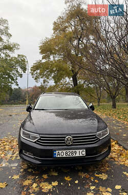 Універсал Volkswagen Passat 2014 в Ужгороді