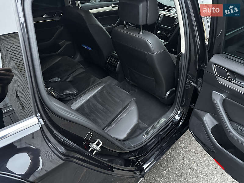 Универсал Volkswagen Passat 2017 в Днепре фото 11 Универсал Volkswagen Passat 2017 в Днепре