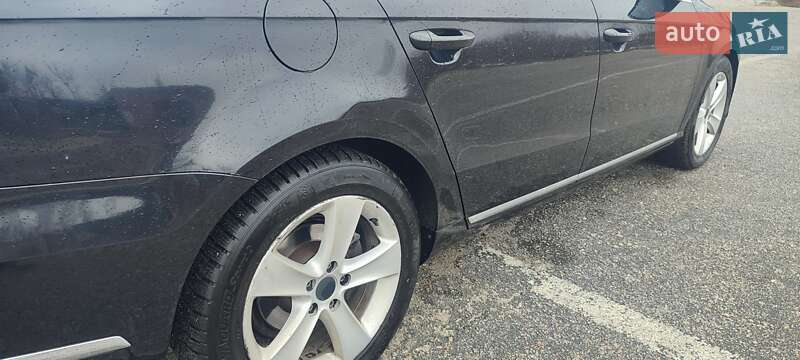 Седан Volkswagen Passat 2011 в Мироновке