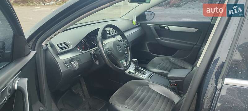 Седан Volkswagen Passat 2011 в Мироновке