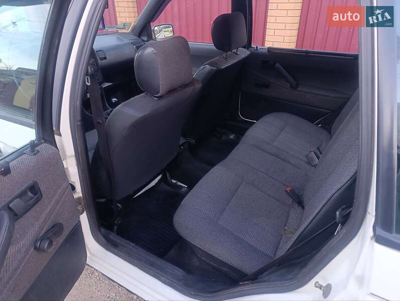 Универсал Volkswagen Passat 1989 в Запорожье