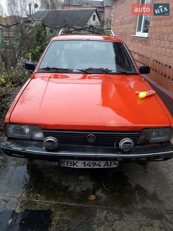 Универсал Volkswagen Passat 1983 в Костополе