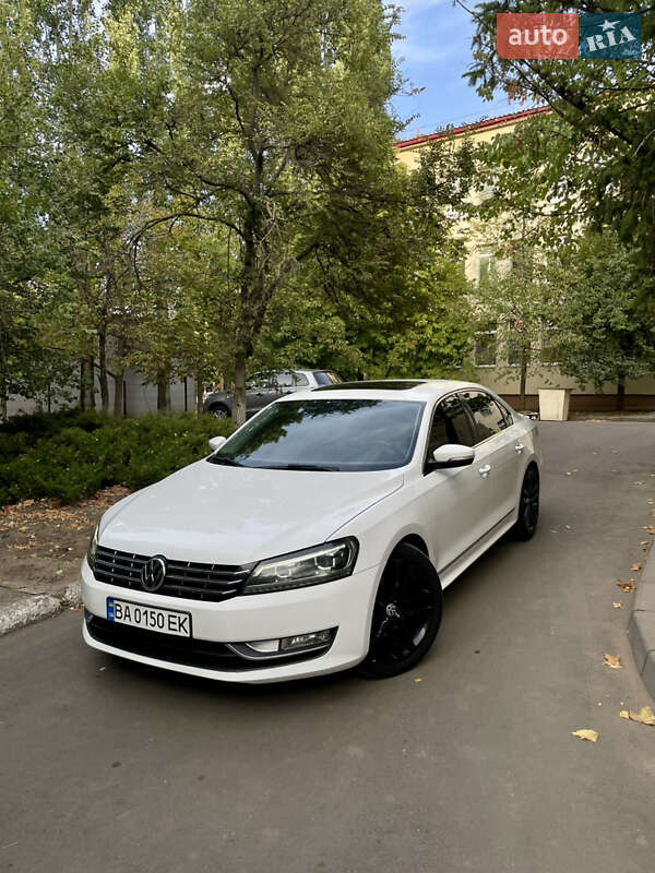 Седан Volkswagen Passat 2012 в Николаеве фото Седан Volkswagen Passat 2012 в Николаеве