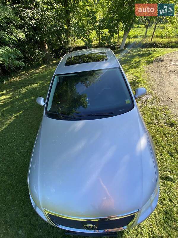 Седан Volkswagen Passat 2009 в Львове