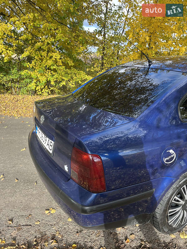 Седан Volkswagen Passat 1998 в Баре
