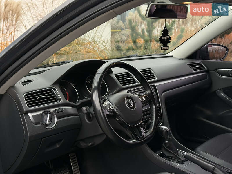 Седан Volkswagen Passat 2017 в Луцке фото 11 Седан Volkswagen Passat 2017 в Луцке