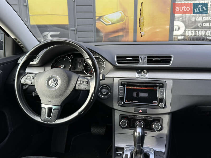 Универсал Volkswagen Passat 2011 в Стрые
