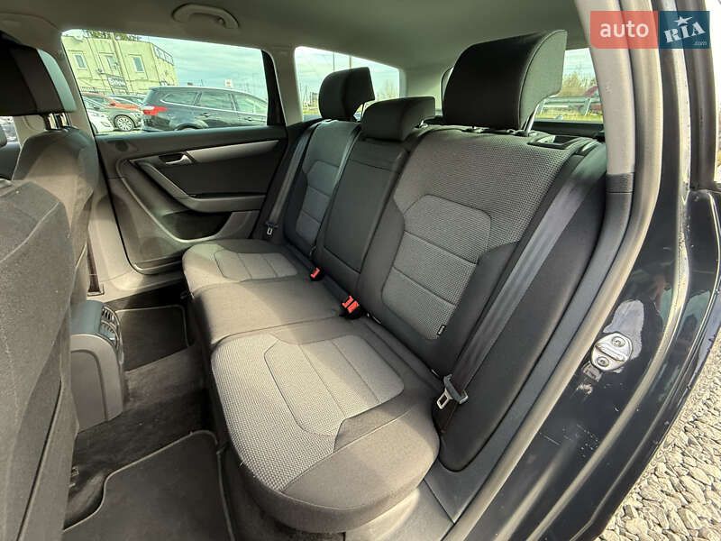 Универсал Volkswagen Passat 2011 в Стрые