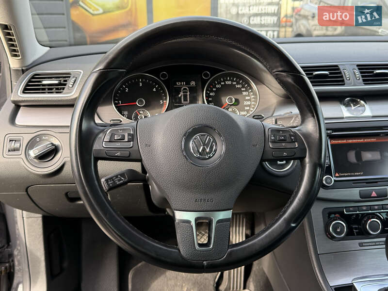 Универсал Volkswagen Passat 2011 в Стрые