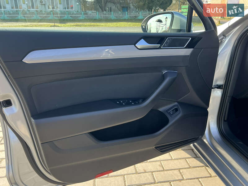 Универсал Volkswagen Passat 2021 в Лопатине