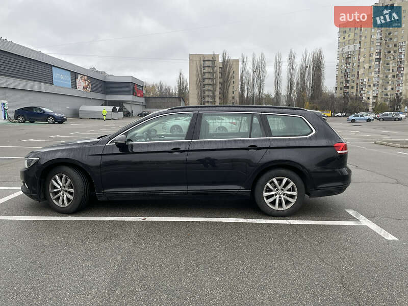 Универсал Volkswagen Passat 2017 в Киеве фото 8 Универсал Volkswagen Passat 2017 в Киеве