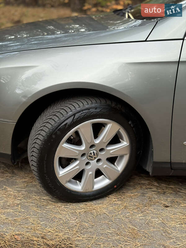 Универсал Volkswagen Passat 2006 в Киеве