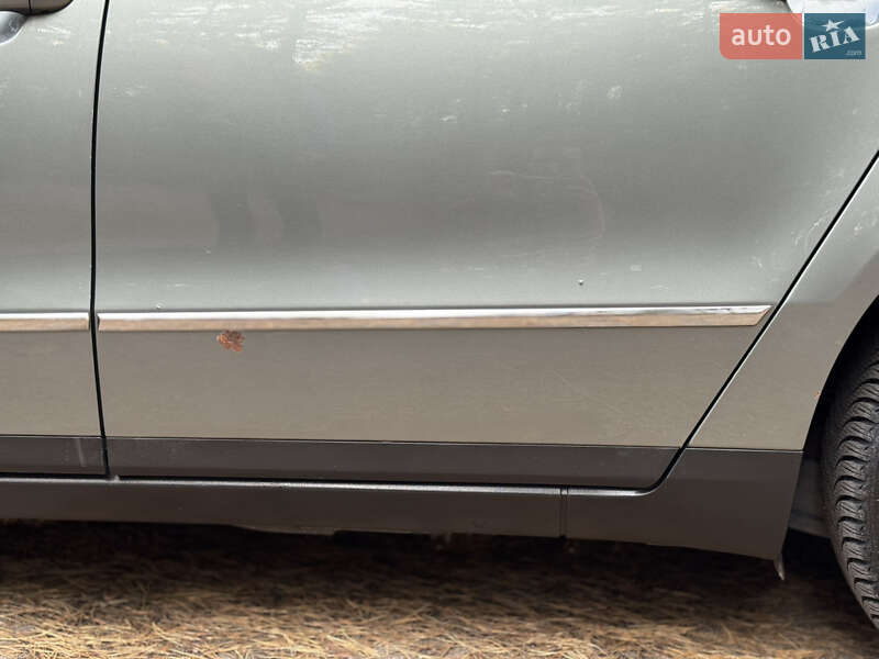 Универсал Volkswagen Passat 2006 в Киеве