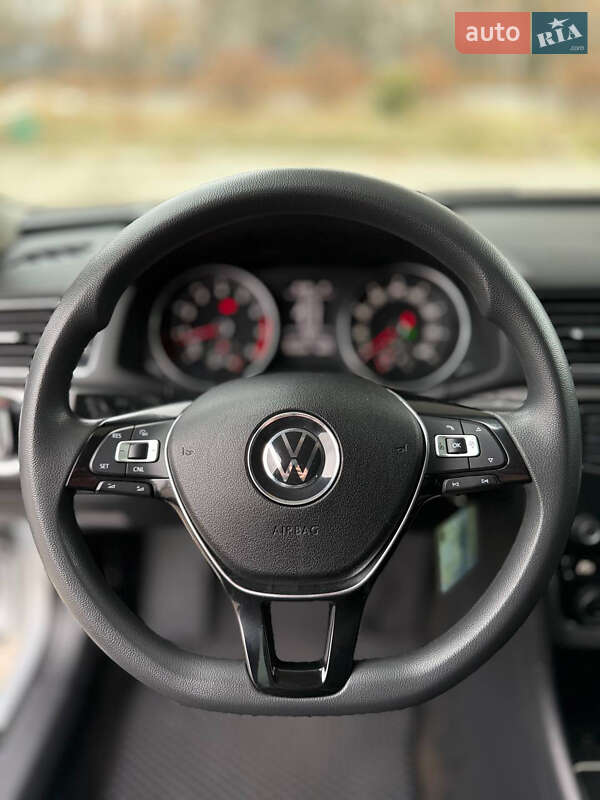 Седан Volkswagen Passat 2016 в Днепре фото 29 Седан Volkswagen Passat 2016 в Днепре