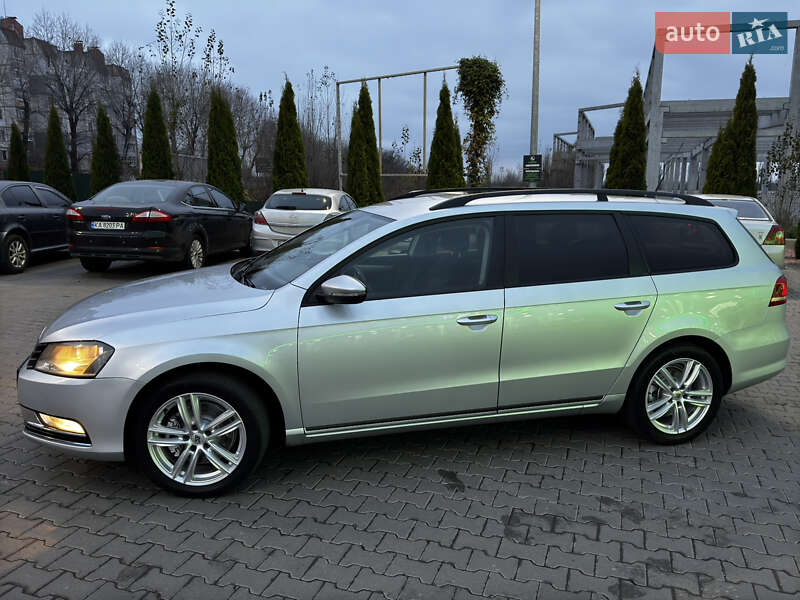Універсал Volkswagen Passat 2012 в Києві