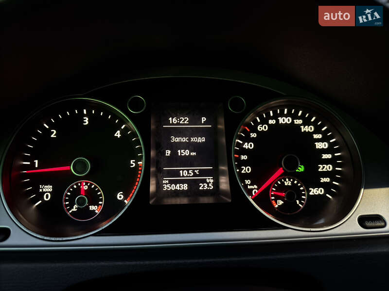 Універсал Volkswagen Passat 2012 в Києві