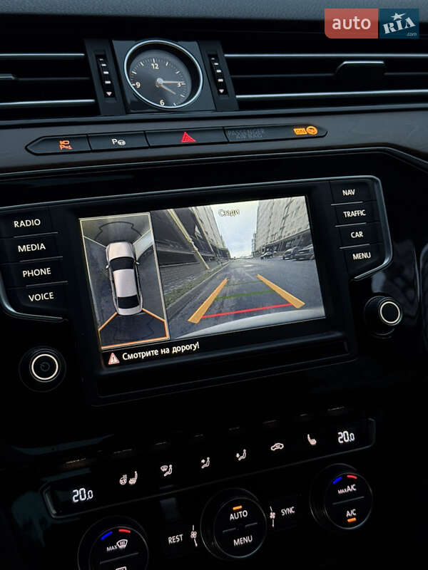 Седан Volkswagen Passat 2015 в Киеве