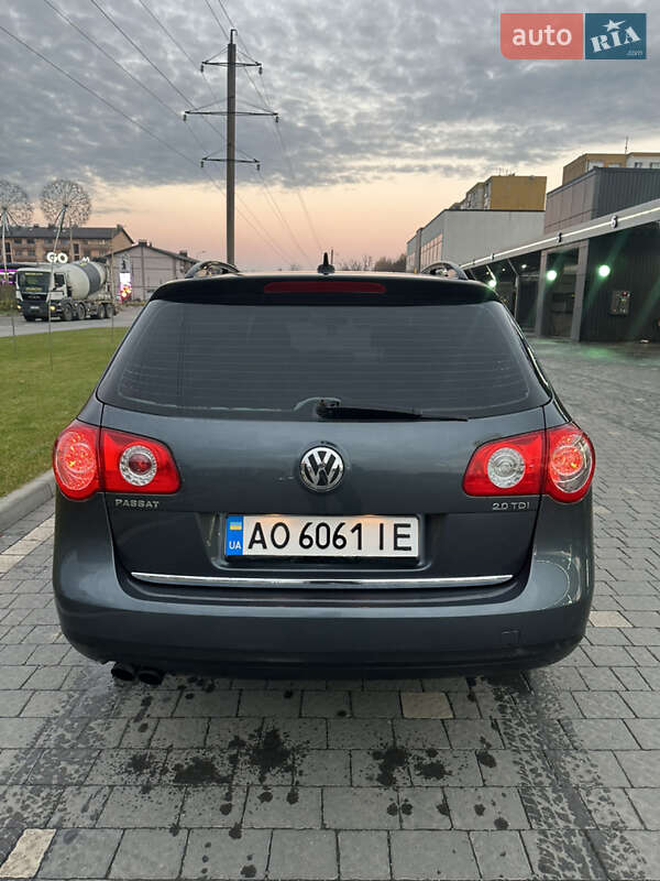 Універсал Volkswagen Passat 2009 в Ужгороді