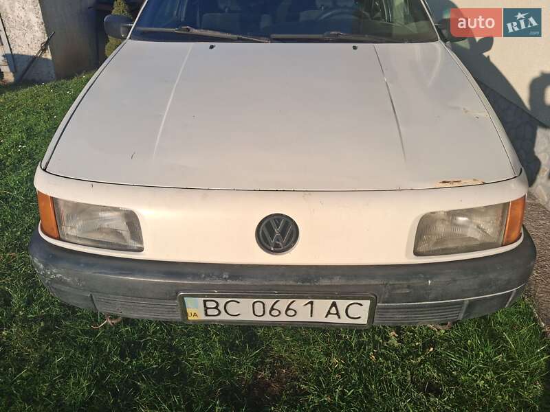Седан Volkswagen Passat 1989 в Дрогобыче