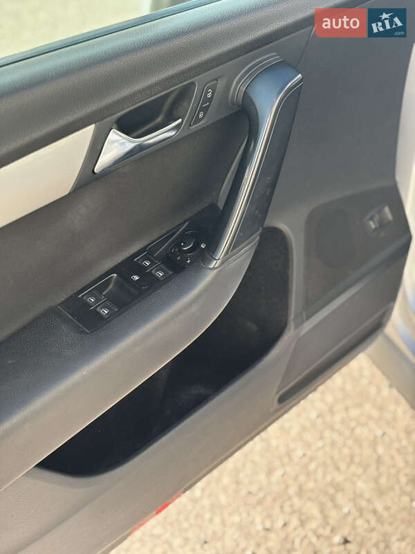 Универсал Volkswagen Passat 2011 в Львове фото 20 Универсал Volkswagen Passat 2011 в Львове