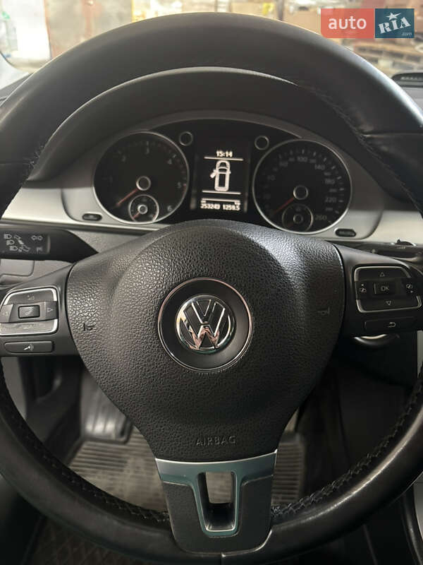 Универсал Volkswagen Passat 2011 в Львове фото 47 Универсал Volkswagen Passat 2011 в Львове