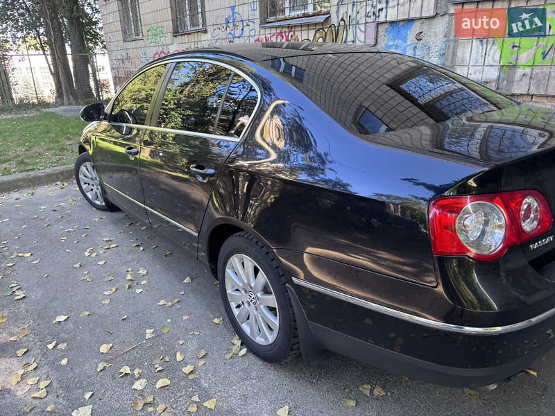 Седан Volkswagen Passat 2008 в Киеве