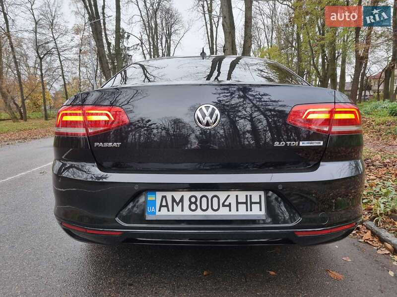 Седан Volkswagen Passat 2016 в Черновцах