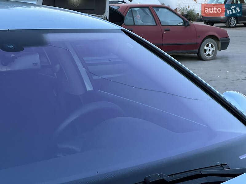 Седан Volkswagen Passat 2005 в Чернівцях