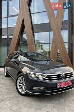 Универсал Volkswagen Passat 2021 в Луцке