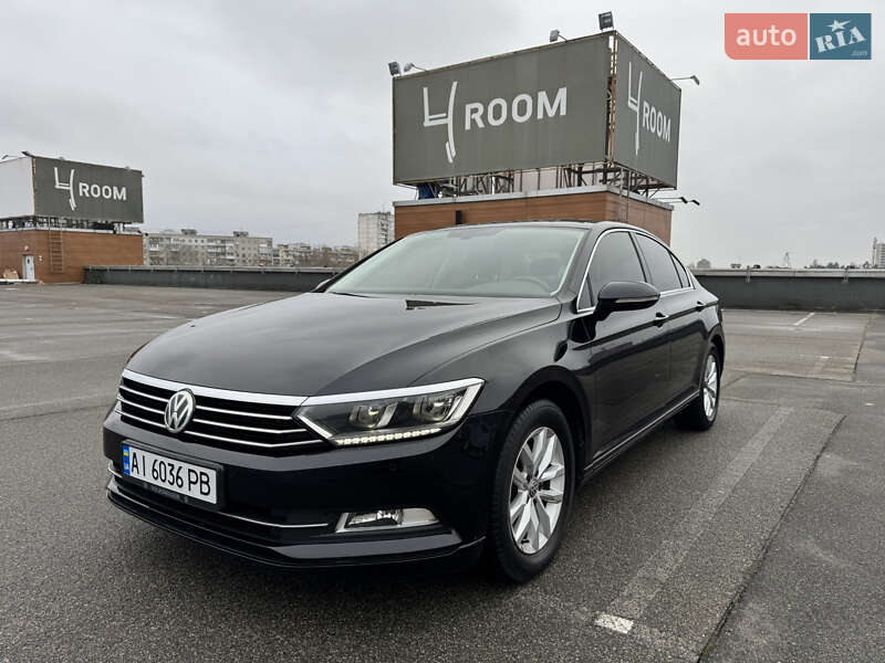 Седан Volkswagen Passat 2015 в Києві