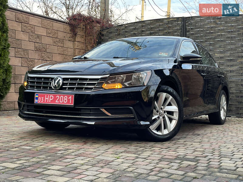 Седан Volkswagen Passat 2018 в Луцке