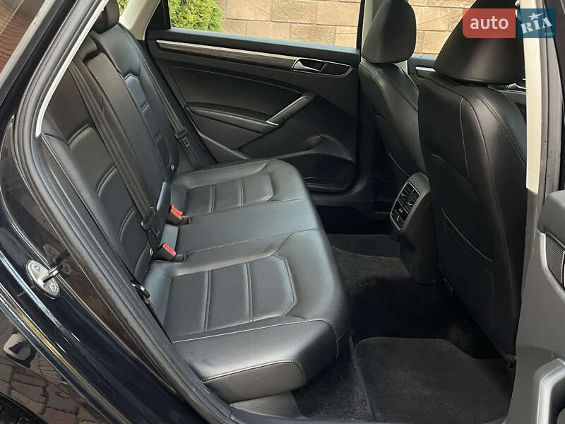 Седан Volkswagen Passat 2018 в Луцке