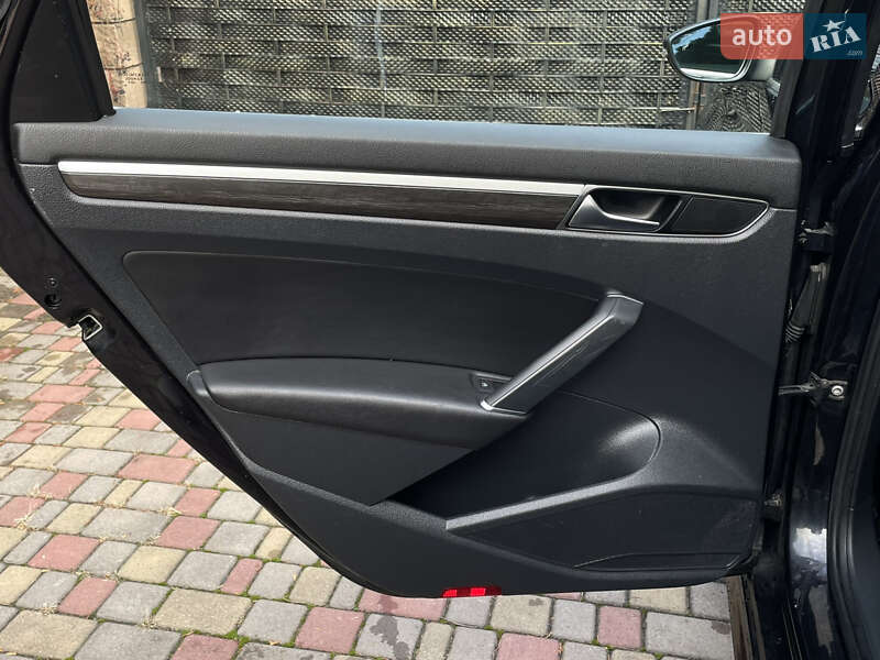 Седан Volkswagen Passat 2018 в Луцке