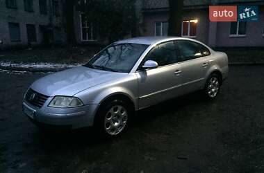 Седан Volkswagen Passat 2004 в Днепре