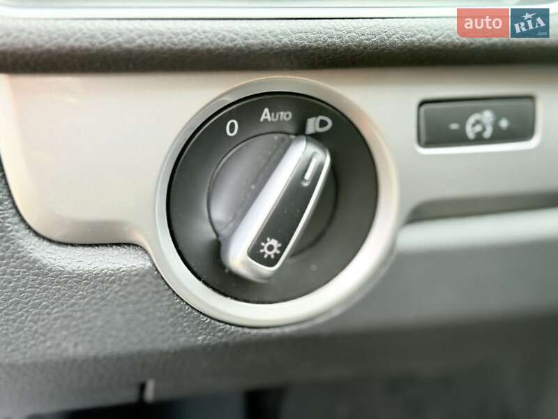 Седан Volkswagen Passat 2014 в Харькове фото 28 Седан Volkswagen Passat 2014 в Харькове