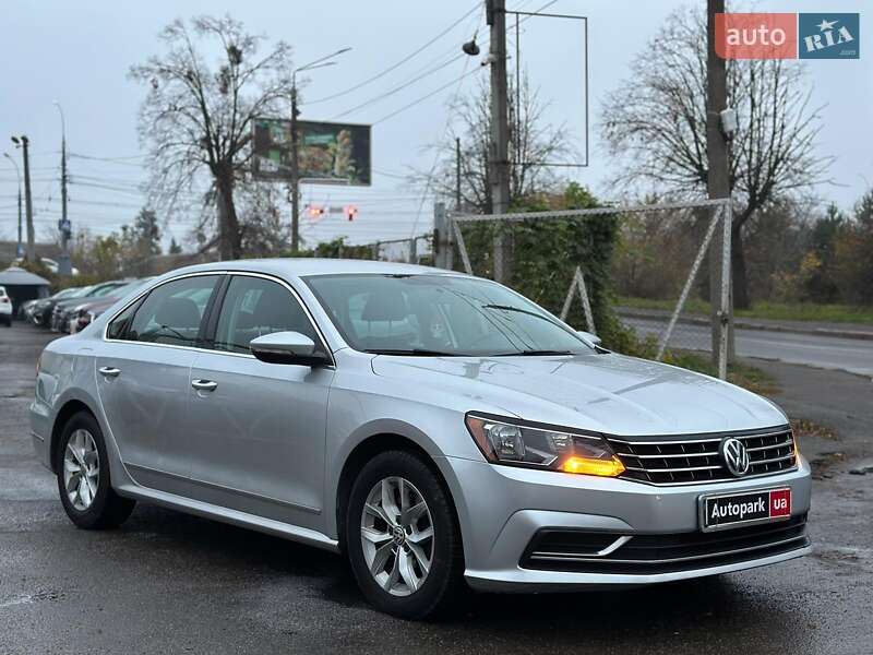 Седан Volkswagen Passat 2016 в Виннице