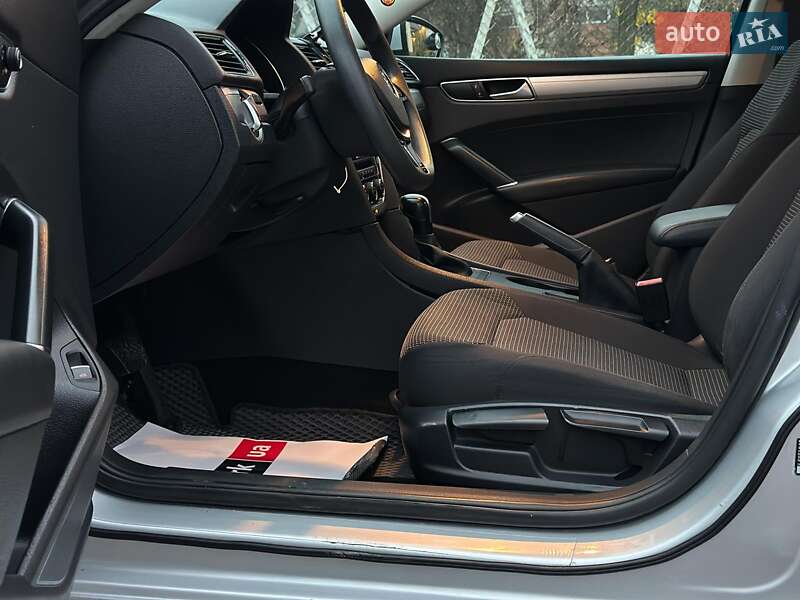 Седан Volkswagen Passat 2016 в Виннице