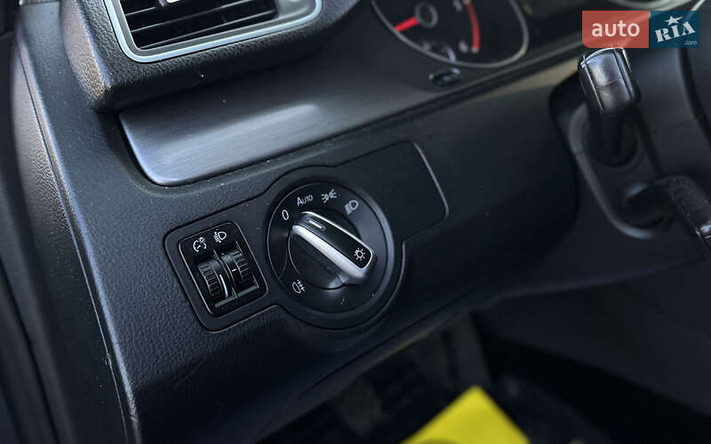 Універсал Volkswagen Passat 2012 в Мукачевому