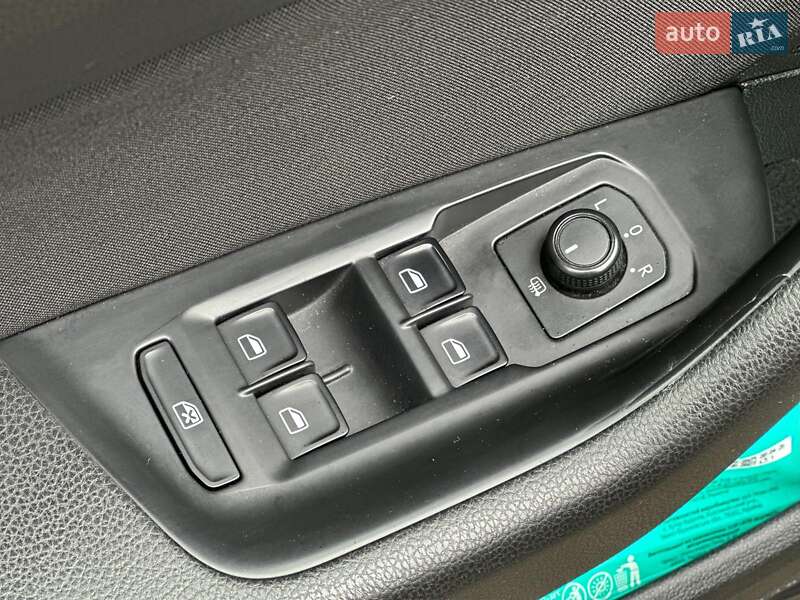 Универсал Volkswagen Passat 2015 в Одессе