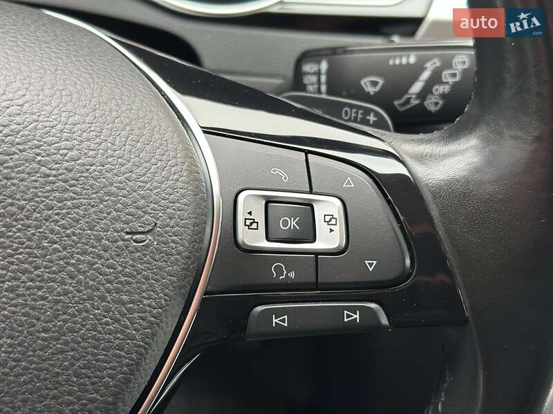 Универсал Volkswagen Passat 2015 в Одессе