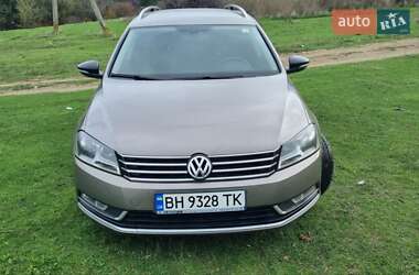 Універсал Volkswagen Passat 2011 в Одесі