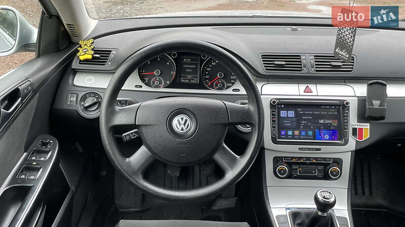 Универсал Volkswagen Passat 2010 в Житомире