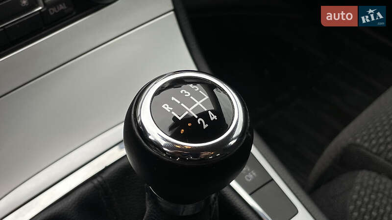 Универсал Volkswagen Passat 2010 в Житомире