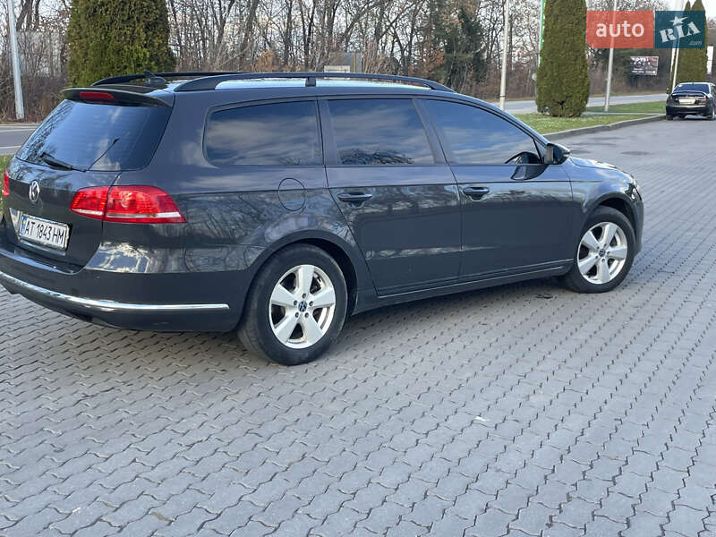 Универсал Volkswagen Passat 2012 в Ивано-Франковске