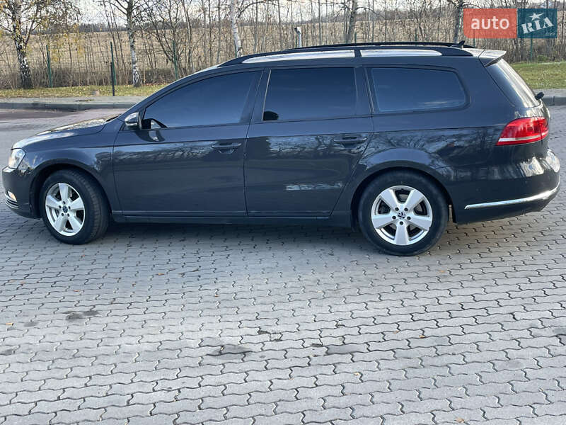Универсал Volkswagen Passat 2012 в Ивано-Франковске