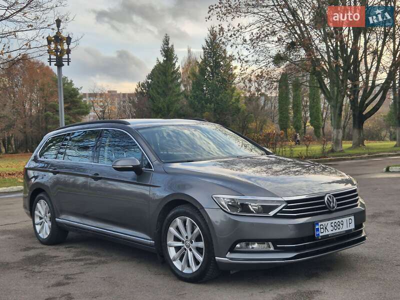Универсал Volkswagen Passat 2015 в Ровно