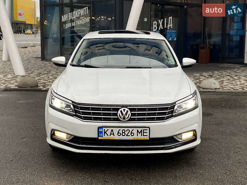 Седан Volkswagen Passat 2017 в Киеве