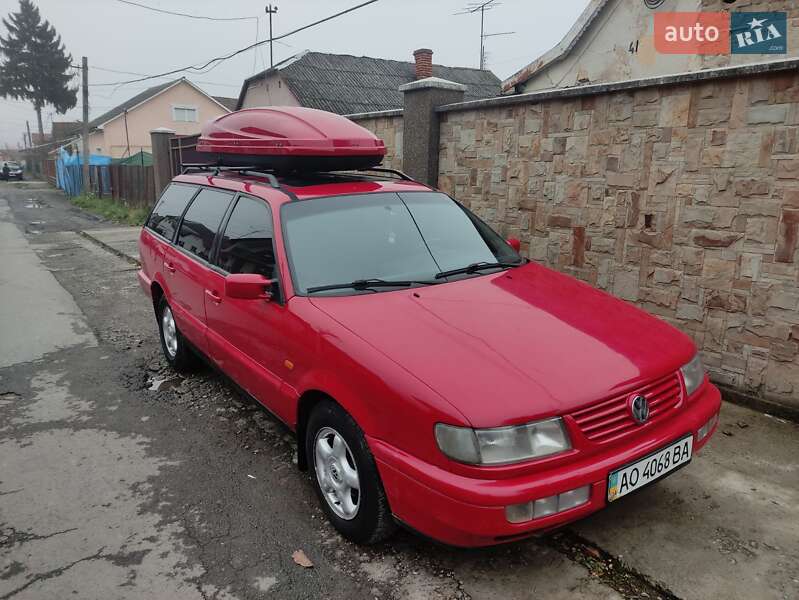 Универсал Volkswagen Passat 1995 в Виноградове