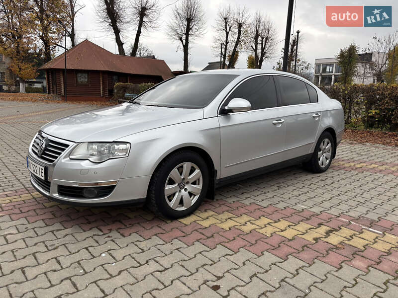 Седан Volkswagen Passat 2006 в Ужгороде